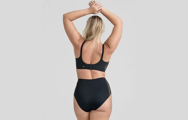 Honeylove CrossOver Brief in Runway